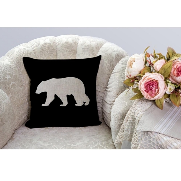 HGOD DESIGNS Throw Pillow Case Black Background Bear PAIR OF 2 - Picture 6 of 6
